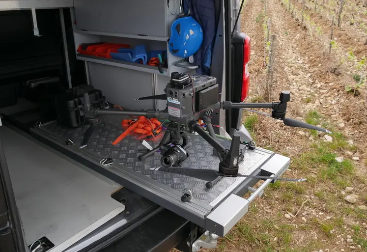 <em class="placeholder">L&#039;acquisition d&#039;un drone de pulvérisation ira de pair avec celle d&#039;un petit utilitaire de type Citroën Jumpy.</em>