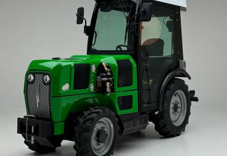 <em class="placeholder">Tracteur TV751 TractoVigne</em>