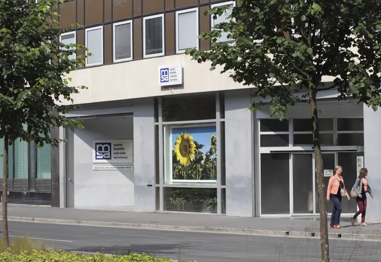 <em class="placeholder">Immeuble de la Mutualité sociale agricole. Prévoyance santé. Caisse d'assurance maladie. MSA. Santé, famille, retraite</em>