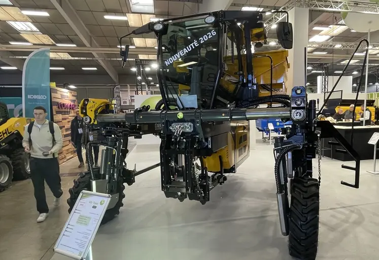 <em class="placeholder">Enjambeur GRV Viti-Tools au Sitevi</em>