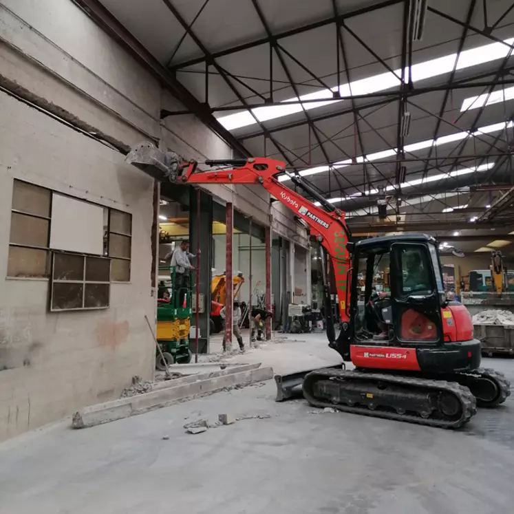 Au sein de l'usine de Châteaubernard, les murs intérieurs sont tombés pour gagner en souplesse et en temps en montage.