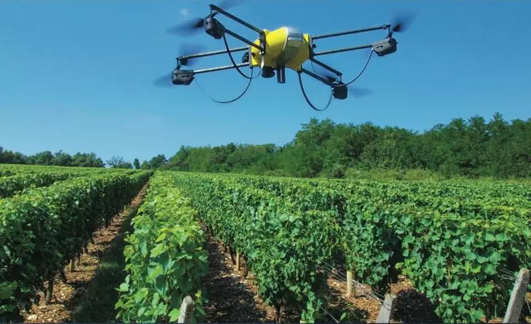 L’arrivée 
des nouvelles technologies 
a déjà démarré,
à l’image 
des drones 
qui survolent d’ores et déjà 
les vignobles.