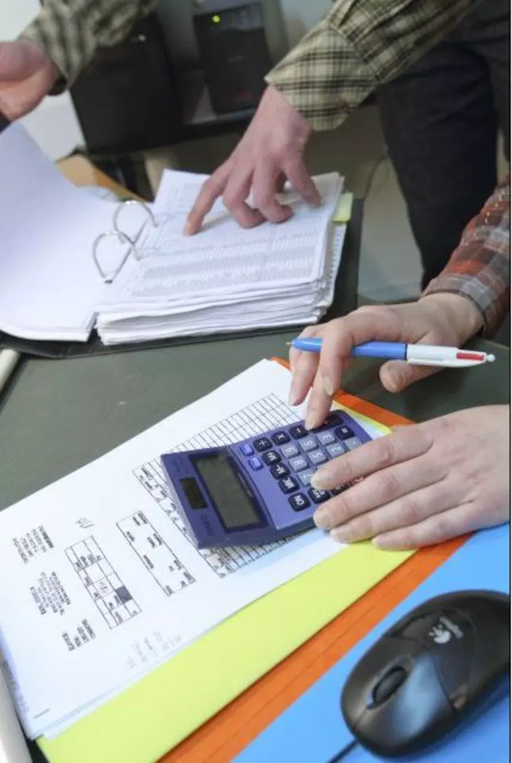 Tenir un livre
de caisse
sera désormais obligatoire.
Les outils informatiques devraient faciliter cette opération.