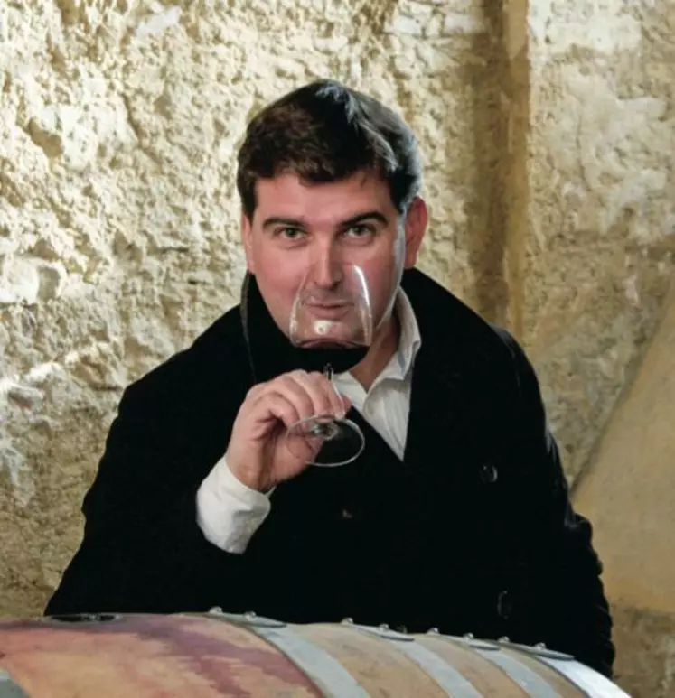 Lionel Osmin : “ L’opération Des pins
et des vins devrait permettre de replanter
de 8 à 10 hectares par an de forêt. ”