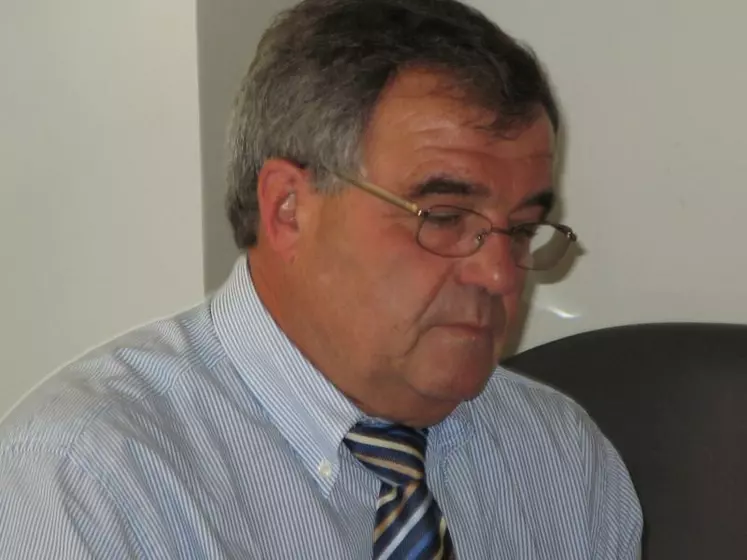 Jean-Louis Salies, président du Comité national des interprofessions viticoles : "Nous ne voulons pas débarquer les passagers clandestins : ils doivent simplement respecter les mêmes règles que les autres".