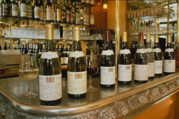2 millions de bouteilles de vins de Bourgogne sont consommées par mois en restaurant.
