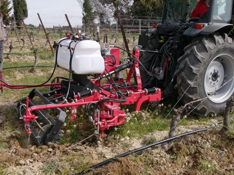L'Herbiduo de Natur'Agri a été présenté pour la première fois à un groupe de viticulteurs en mars dernier.