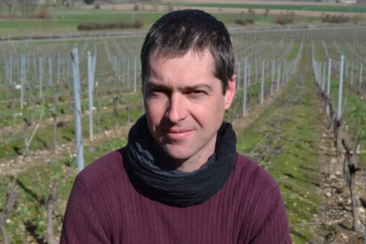 Christophe Gaviglio, ingénieur spécialisé en agroéquipements à l’IFV Occitanie, revient pour nous sur les astuces permettant de limiter la consommation de gasoil lors des travaux de la vigne.