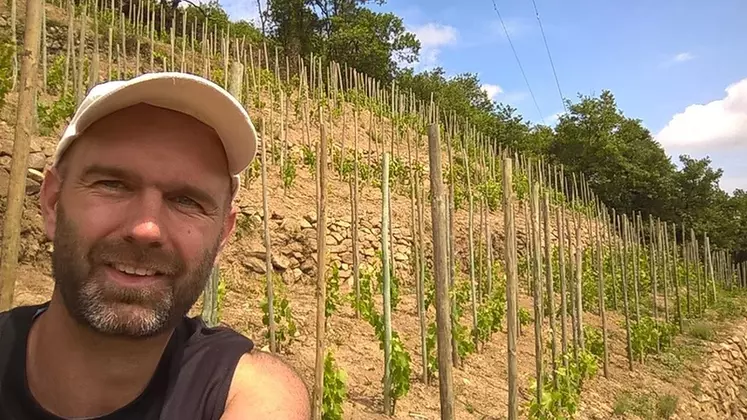 Loïc Peychon, vigneron au Domaine Loïc Peychon, à Champagne, dans l’Ardèche