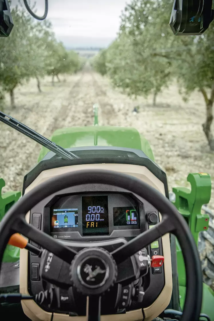 John Deere lance une nouvelle gamme de tracteurs spécialisés haut de gamme.