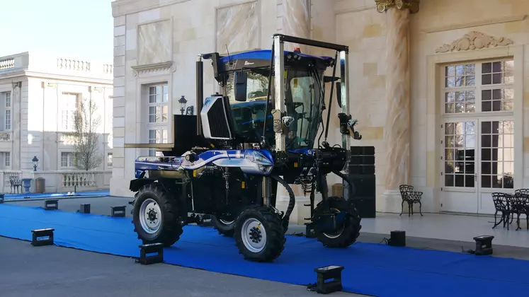 Les tracteurs enjambeurs New Holland TE6 sont déclinés en quatre modèles. 