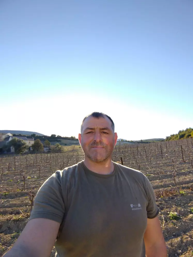 Henri Serral, viticulteur dans l'Aude, réclame notamment un accès à l'eau.