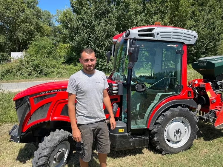 Essai - Antonio Carraro Tony 8700 V « Un tracteur bien équipé, profilé pour les vignes étroites »