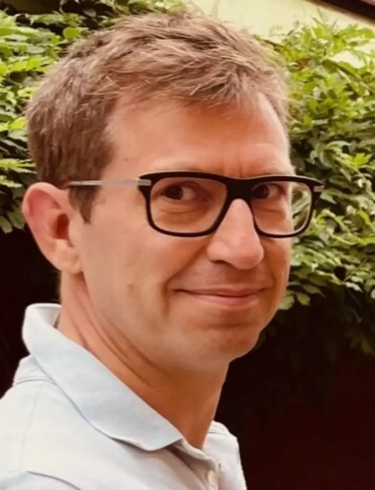 Frédéric Eichebrenner, œnologue conseil au Laboratoire Œnologie Gauthier, à Sauveterre-de-Guyenne, en Gironde