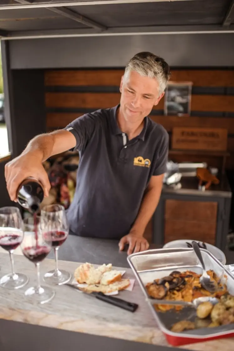 <em class="placeholder">Vincent Lacoste, vigneron bordelais, a misé sur l&#039;export en 2005, lors de son installation. Un pari qui s&#039;avère aujourd&#039;hui gagnant.</em>
