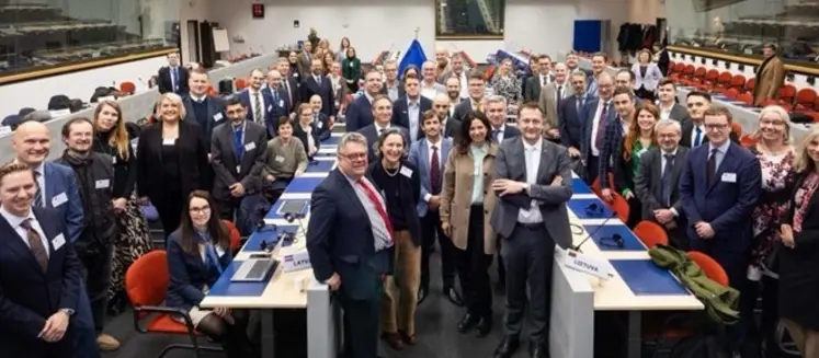 <em class="placeholder">Le Groupe de haut niveau sur le vin a présenté ses recommandations le 16 décembre, en présence des représentants de la filière comme le Comité européen des ...</em>