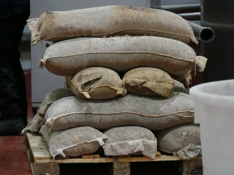 <em class="placeholder">Sacs de copeaux de chêne œnologiques utilisés à la cave pendant les vinifications pour boiser le vin.</em>