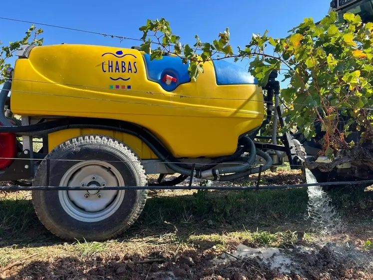 <em class="placeholder">Pulvérisateur employé pour de l&#039;hydromulching.</em>