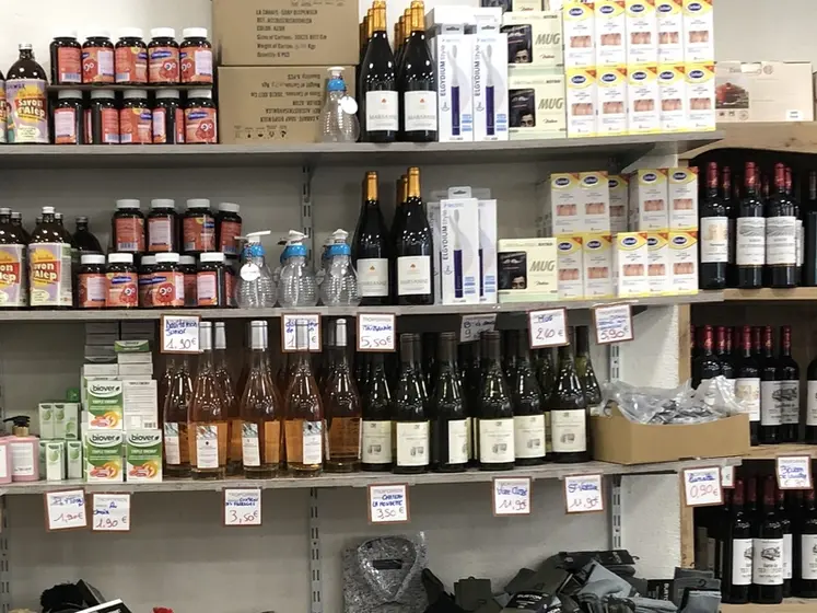 <em class="placeholder">Rayon de déstockage de vin avec nombreuses références</em>