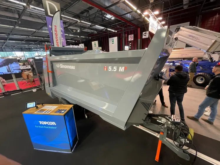 <em class="placeholder">Épandeur de fumier Simonneau au salon Vinitech Sifel 2024</em>