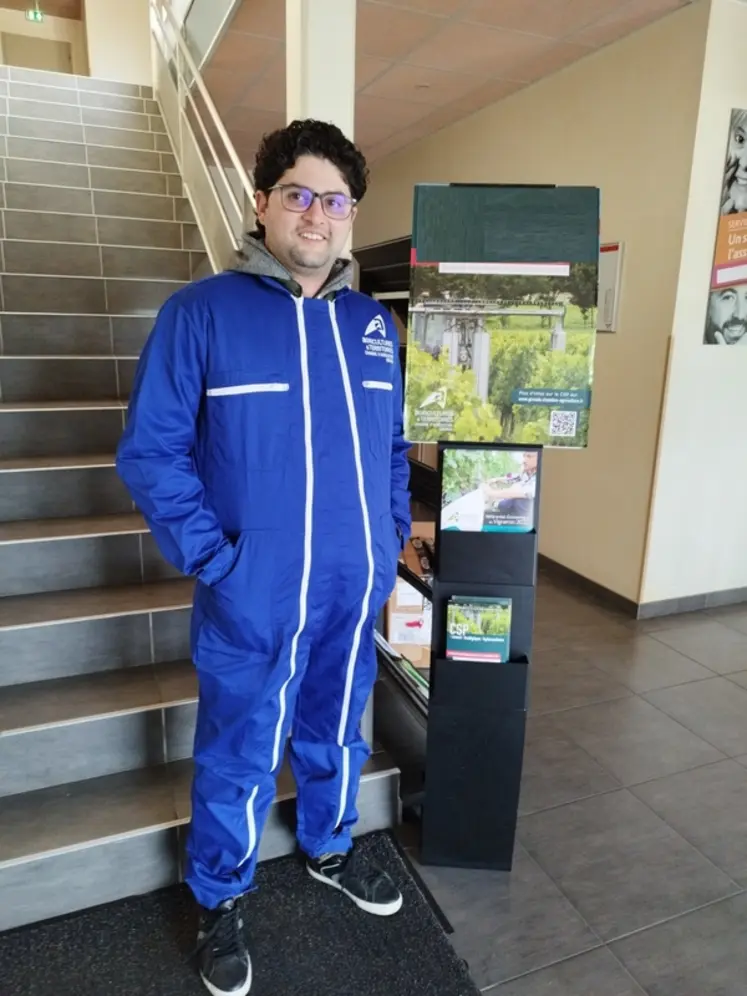 <em class="placeholder">Adel Bakache, conseiller machinisme à la chambre d’agriculture de la Gironde</em>