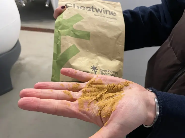<em class="placeholder">Produit Chestwine à base de fleurs de châtaigniers.</em>