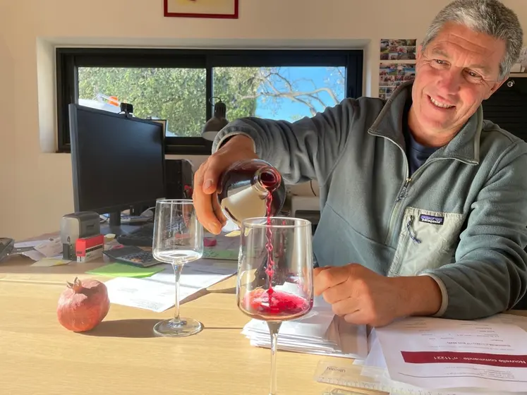 <em class="placeholder">Thomas Saleilles, viticulteur dans le Gard,</em>