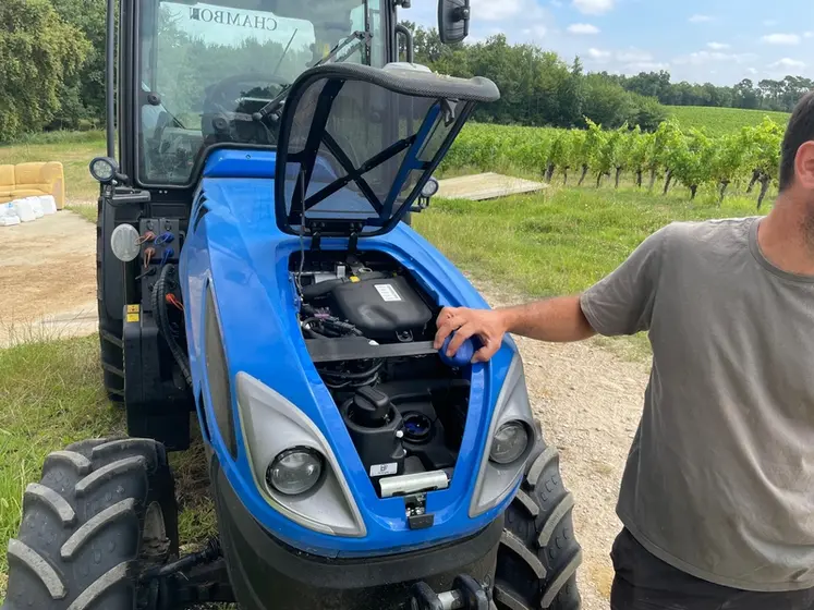 <em class="placeholder">Tracteur New Holland T4.90N</em>