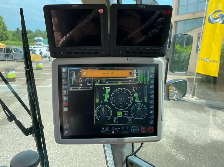 <em class="placeholder">Tracteur enjambeur Grégoire GS5 terminal Isobus I-Monitor</em>