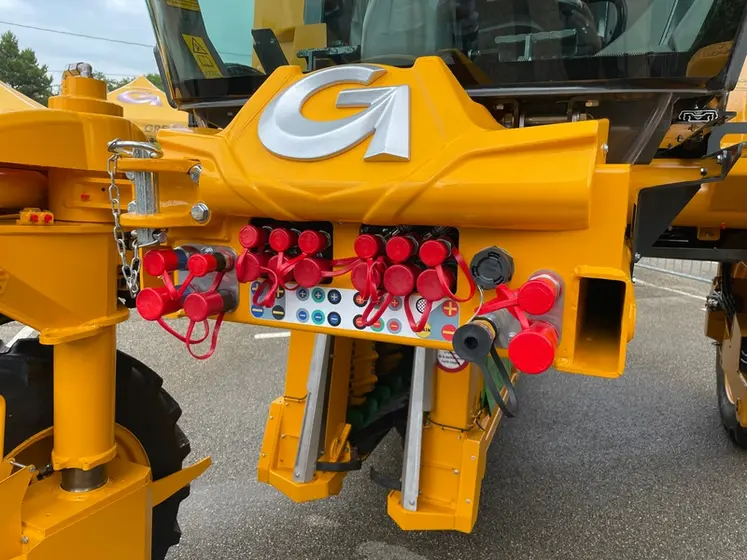 <em class="placeholder">Tracteur enjambeur Grégoire GS5 hydraulique</em>