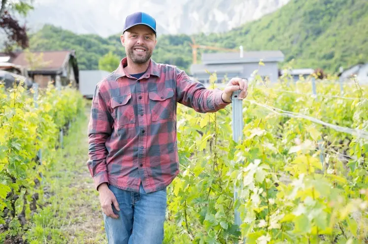<em class="placeholder">Guillaume Bodin, conseiller viticole chez Biodynamie & Cie et viticulteur sur 1,08 ha à Chamoson, en Suisse</em>
