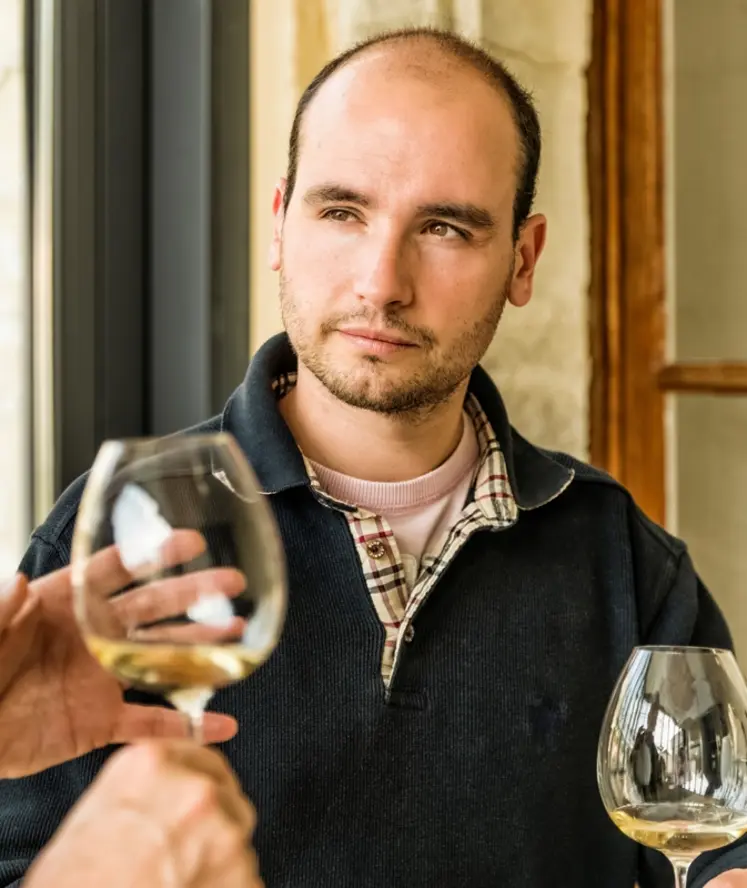 <em class="placeholder">Hugo Drappier</em>