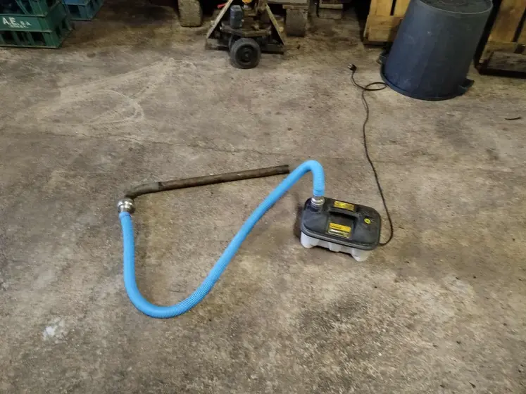 Décapeur à papier détourné en nettoyeur vapeur.