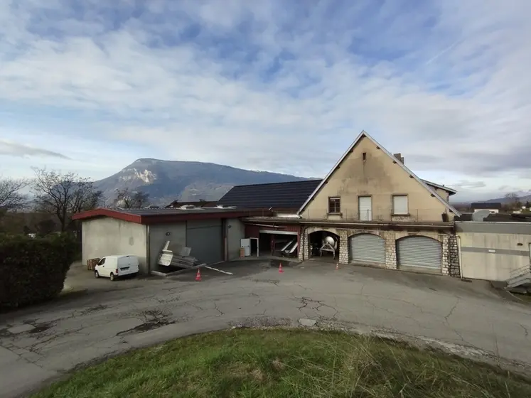 <em class="placeholder">chai partagé Vigneron savoyard</em>