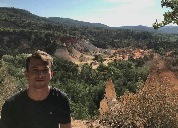 <em class="placeholder">Tristan Perchoc, consultant viticole ICV Rhône Sud et oenologue</em>