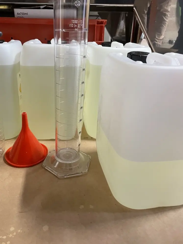 <em class="placeholder">solution de SO2</em>