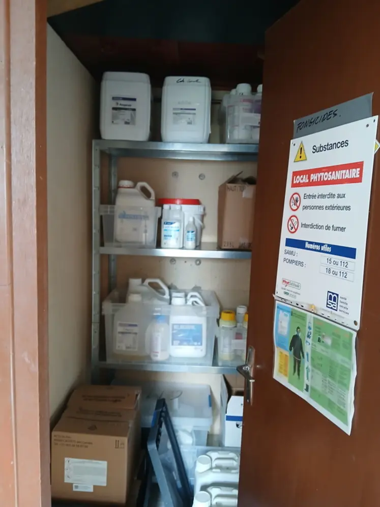 <em class="placeholder">local phytosanitaire pour les fongicides</em>