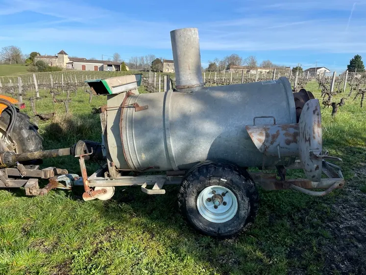 <em class="placeholder">Remorque antigel bricolée.</em>