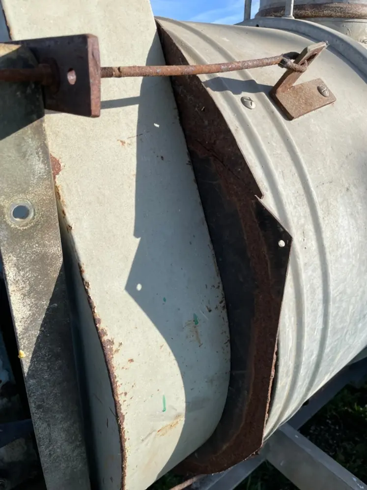 <em class="placeholder">Platine qui relie la turbine à la chaudière.</em>