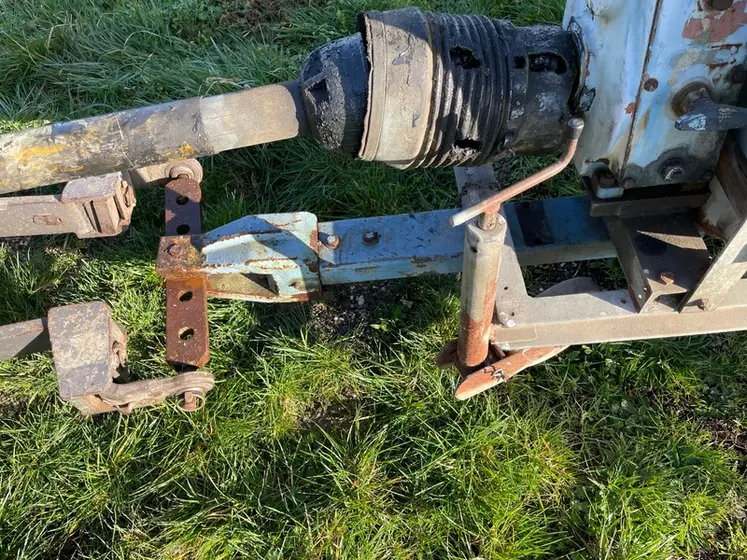 <em class="placeholder">Attelage remorque antigel.</em>