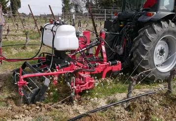 L'Herbiduo de Natur'Agri a été présenté pour la première fois à un groupe de viticulteurs en mars dernier.