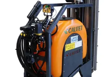<em class="placeholder">Pulvérisateur viticole porté Calvet</em>