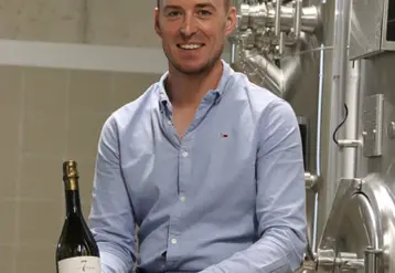 <em class="placeholder">Le vigneron champenois Etienne Pétré</em>