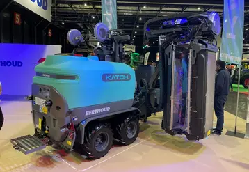 <em class="placeholder">Pulvérisateur à panneaux récupérateurs Katch de Berthoud au salon Vinitech 2024</em>