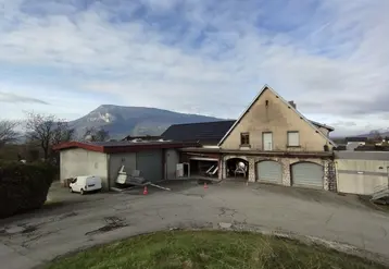 <em class="placeholder">chai partagé Vigneron savoyard</em>