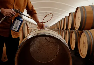 <em class="placeholder">Oak protect, tanins oenologiques pour remplacer le méchage des barriques</em>