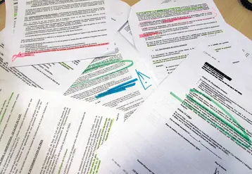 <em class="placeholder">Contrat laitier. Documents de contractualisation annotés.</em>