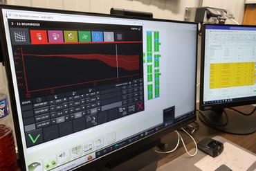 Les paramètres d'incubation sont suivis à distance à partir de la salle de stockage, ou directement sur chaque machine.