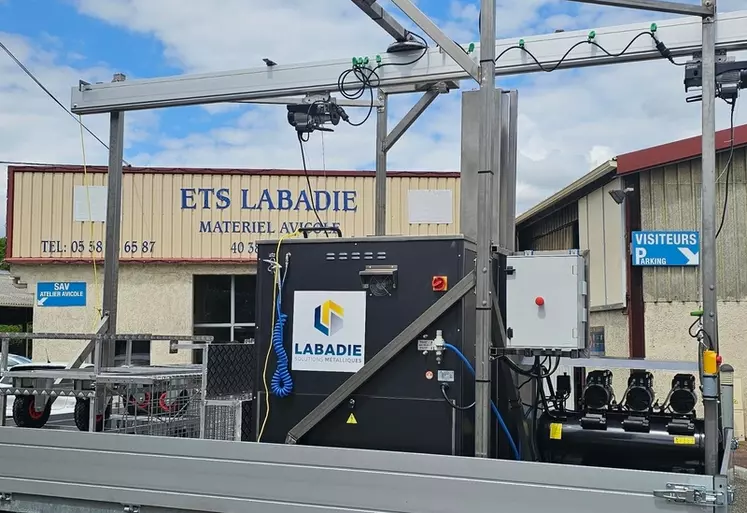 La SARL Labadie a adapté au secteur avicole le procédé ultrasons de Tierratech commercialisé dans l'industrie.