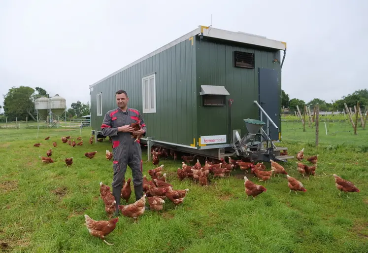 <em class="placeholder">Stève et Lydie Barreaud ont investi près de 150 000 euros pour loger 800 poules bio.</em>